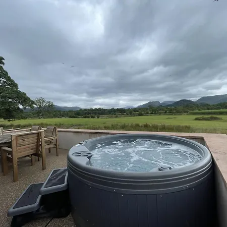別荘 Langrigg Hot Tub Hire Available *